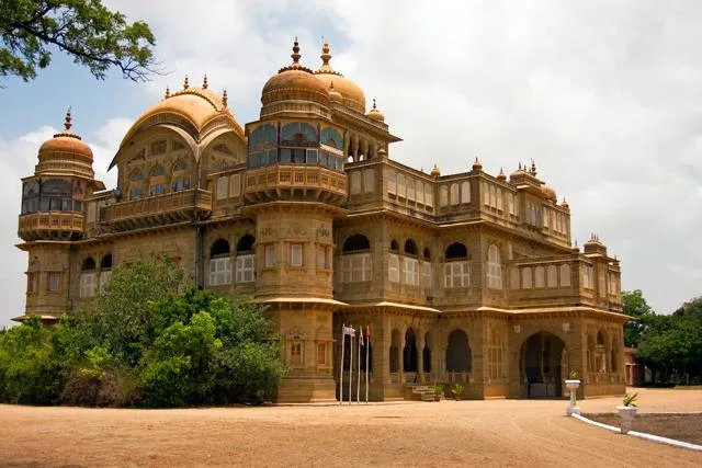 Vijay Vilas Palace Mandvi — 2N3D Kutch Tour