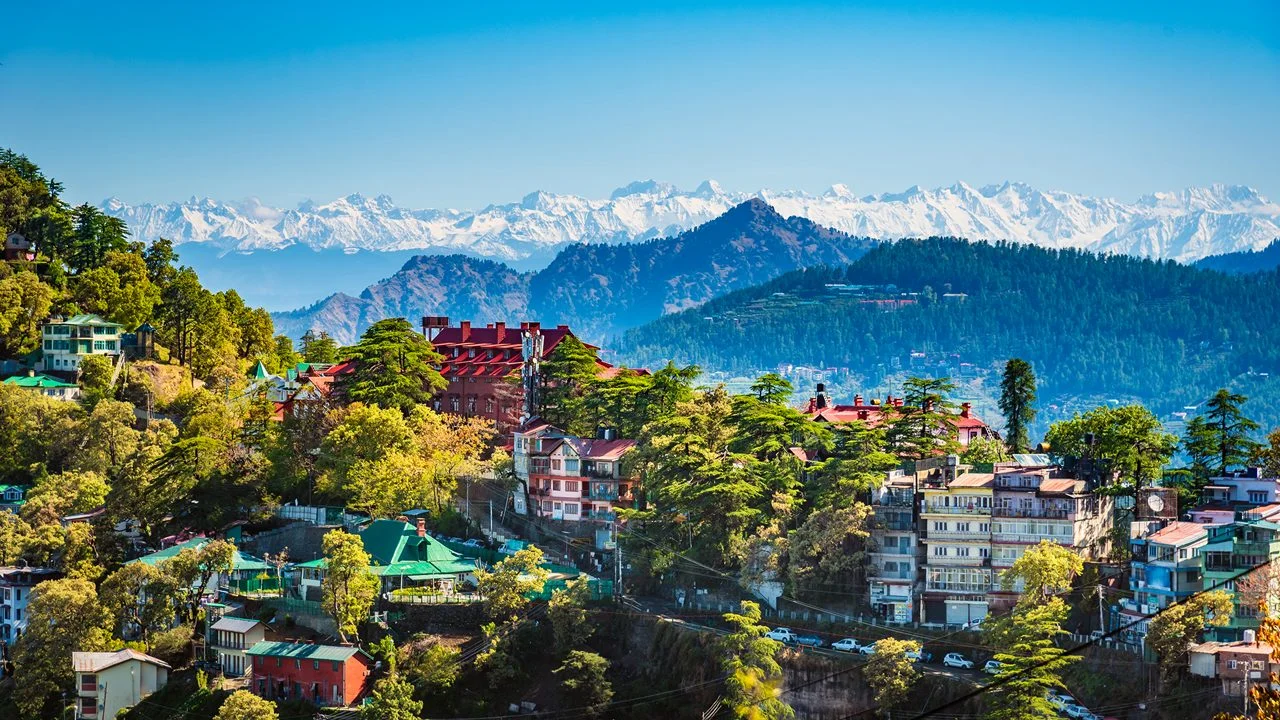 Stunning Hill Station Landscape in Shimla Himachal Pradesh — Outstation Tour Package